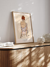 Egon Schiele İç Çamaşırıyla Oturan Kadın - Art Print
